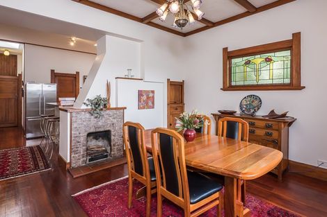 Photo of property in 43 Fairview Crescent, Kelburn, Wellington, 6012