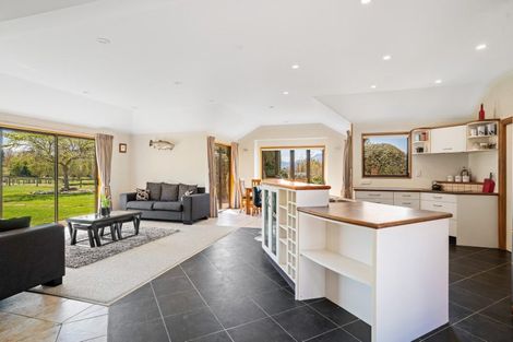 Photo of property in 36 Ruru Lane, Wanaka, 9382