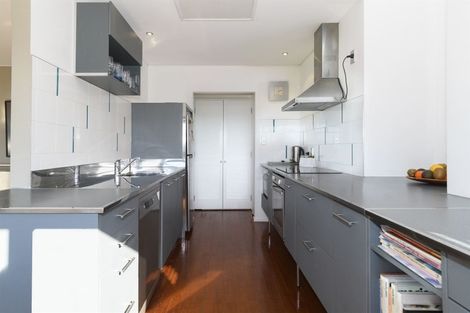 Photo of property in 28 Seaview Road, Otumoetai, Tauranga, 3110