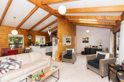 Photo of property in 14 Camellia Place, Hamilton Lake, Hamilton, 3204