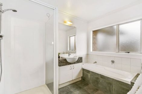 Photo of property in 52 Totara Views Drive, Red Beach, 0932