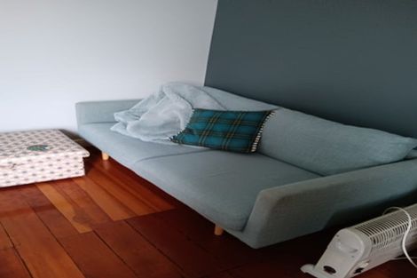 Photo of property in 22 Hawker Street, Mount Victoria, Wellington, 6011