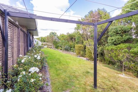 Photo of property in 29 Johnstone Drive, Fitzherbert, Palmerston North, 4410