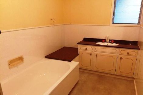 Photo of property in 14 Cattanach Street, St Andrews, Hamilton, 3200