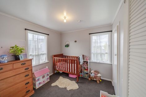 Photo of property in 37 Francis Drake Street, Waipukurau, 4200