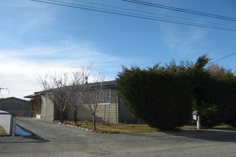 Photo of property in 15 Fraser Crescent, Twizel, 7901