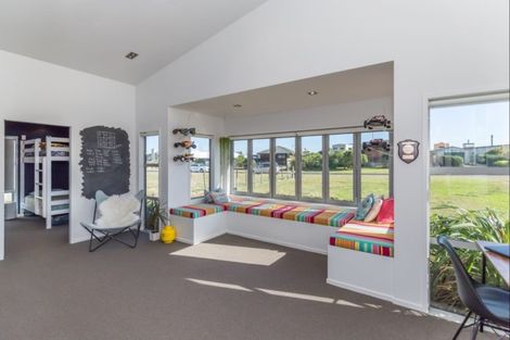 Photo of property in 42 Kent Avenue, Waitarere Beach, Levin, 5510