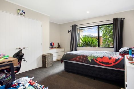 Photo of property in 65 Sunny Crescent, Huapai, Kumeu, 0810