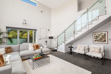 Photo of property in 32 Roys Road, Plimmerton, Porirua, 5026