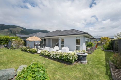 Photo of property in 16b Huntaway Close, Stoke, Nelson, 7011