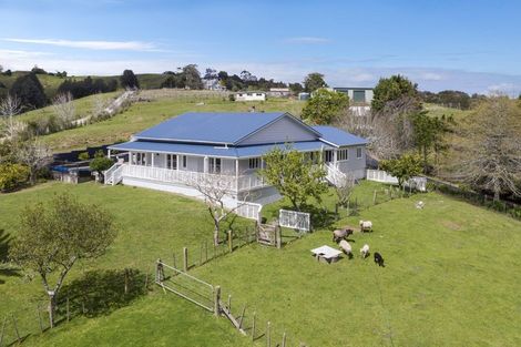 Photo of property in 92 Brownhill Road, Whitford, Manurewa, 2576