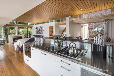 Photo of property in 31 Kitchener Road, Takapuna, Auckland, 0622