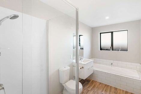 Photo of property in 160 Shillingford Boulevard, Rolleston, 7615