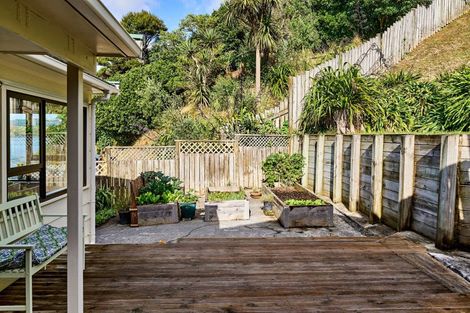 Photo of property in 2 Gordon Road, Plimmerton, Porirua, 5026