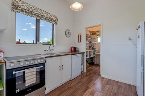 Photo of property in 11 Bevan Street, Woodville, 4920