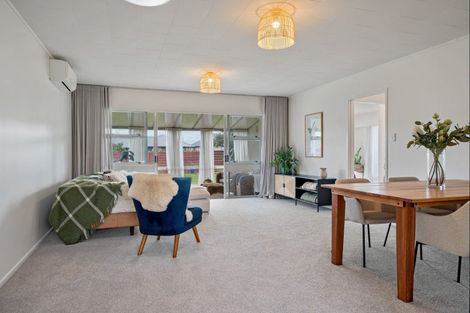 Photo of property in 19 Bronte Place, Whalers Gate, New Plymouth, 4310