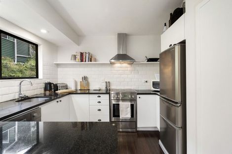 Photo of property in 3 Berne Place, Birkenhead, Auckland, 0626