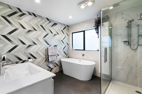 Photo of property in 239 Vipond Road, Stanmore Bay, Whangaparaoa, 0932