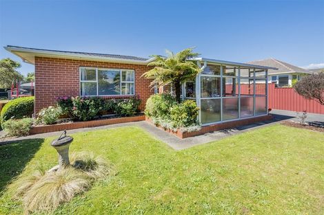 Photo of property in 19 Saint Annes Street, Levin, 5510