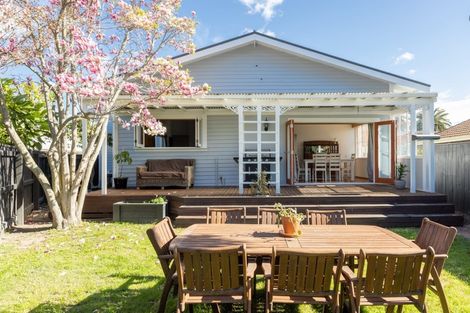 Photo of property in 89 Georges Drive, Napier South, Napier, 4110