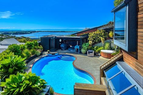 Photo of property in 11 Toledo Place, Mount Pleasant, Christchurch, 8081