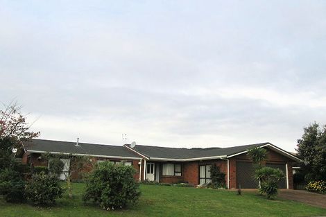 Photo of property in 4 Chilton Drive, Paraparaumu, 5032