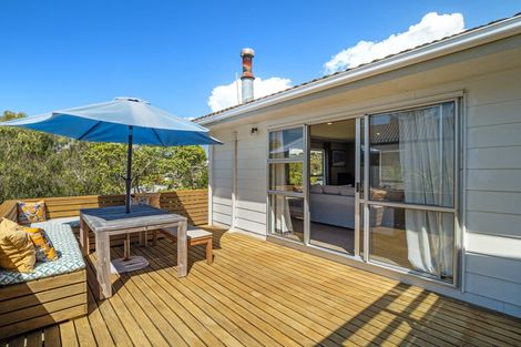 Photo of property in 38 John Downs Drive, Browns Bay, Auckland, 0630