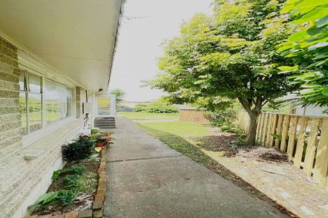 Photo of property in 5 Serrita Avenue, Sunnyhills, Auckland, 2010