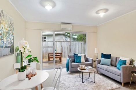 Photo of property in 169a Newlands Road, Newlands, Wellington, 6037