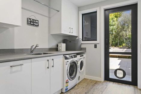 Photo of property in 67 Lomond Grove, Acacia Bay, Taupo, 3385