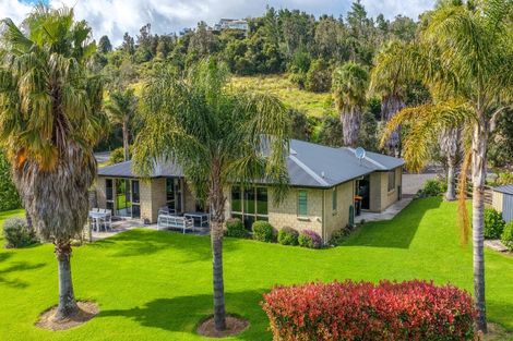 Photo of property in 12 Titoki Lane, Whangamata, 3691