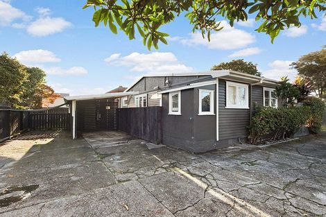 Photo of property in 78 Swanson Road, Henderson, Auckland, 0610