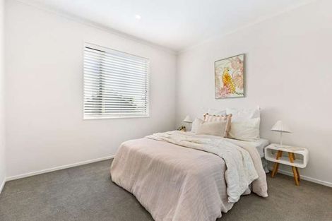 Photo of property in 44 Owen Chapman Drive, Red Beach, 0932