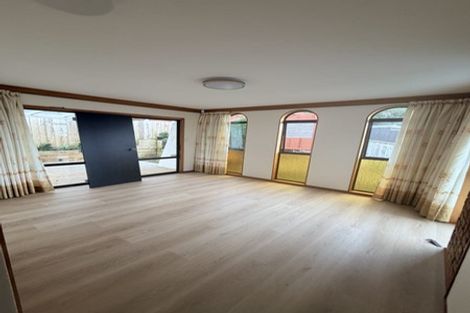 Photo of property in 4 Toi Toi Place, Northcote, Auckland, 0627