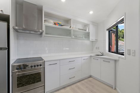 Photo of property in 13/3 The Avenue, Albany, Auckland, 0632