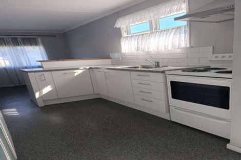 Photo of property in 43 Ruamahanga Crescent, Terrace End, Palmerston North, 4410