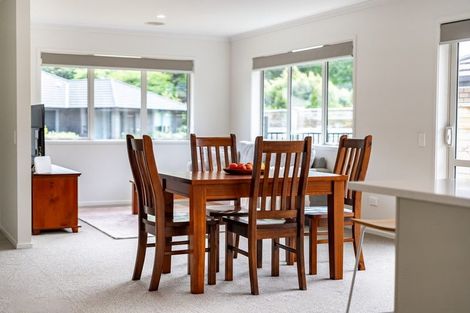 Photo of property in 5 Mooring Close, Whitby, Porirua, 5024