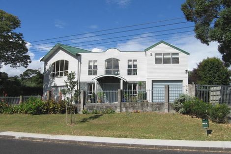 Photo of property in 192c Cliff View Drive, Green Bay, Auckland, 0604