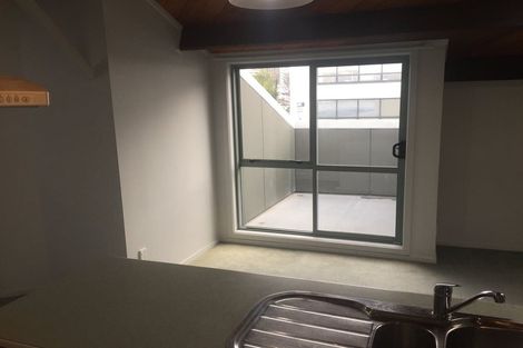 Photo of property in Metro Apartments, 16/220 Thorndon Quay, Pipitea, Wellington, 6011