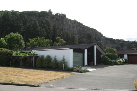 Photo of property in 28 Raekura Place, Redcliffs, Christchurch, 8081