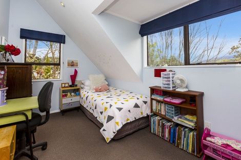 Photo of property in 30 Gemstone Drive, Birchville, Upper Hutt, 5018