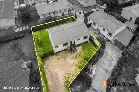 Photo of property in 11a De Bloge Place, Clendon Park, Auckland, 2103