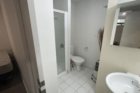Photo of property in Terrace Garden Apartments, 3c/120 The Terrace, Wellington Central, Wellington, 6011