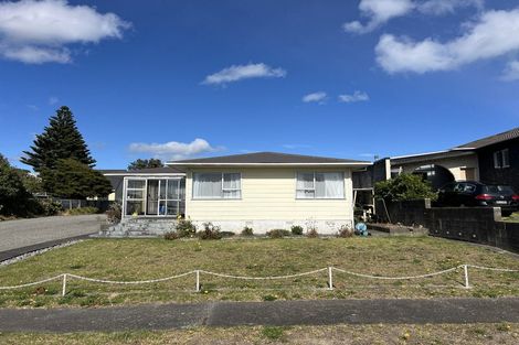 Photo of property in 41 Toi Street, Otaki Beach, Otaki, 5512