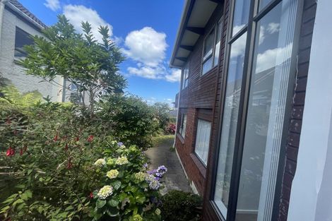 Photo of property in 2/55 Aberdeen Road, Castor Bay, Auckland, 0620