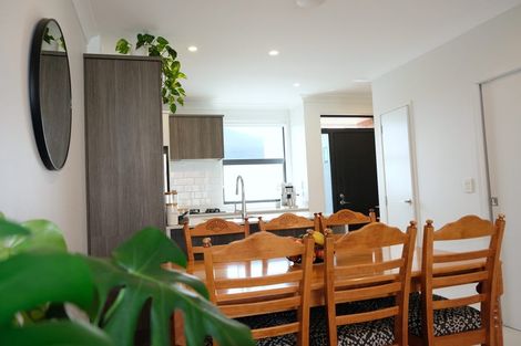 Photo of property in 16 Whimbrel Road, Flat Bush, Auckland, 2019