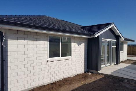 Photo of property in 89 Kaurinui Crescent, One Tree Point, 0118