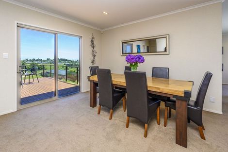 Photo of property in 5b Tupuhi Place, Highlands Park, New Plymouth, 4312