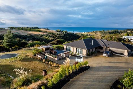 Photo of property in 32 Kayforce Road, Ocean View, Dunedin, 9035