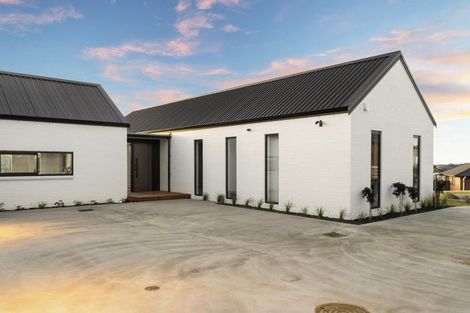 Photo of property in 10 Kerr Crescent, Patumahoe, 2679